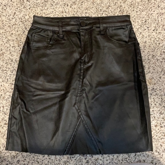 Pretty Little Thing Leather Skirt - Picture 2 of 3